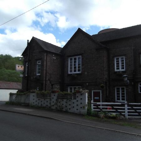 Firs Riverside B&B Ironbridge Bagian luar foto