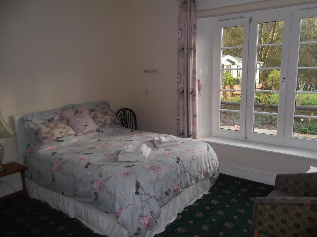 Firs Riverside B&B Ironbridge Bagian luar foto