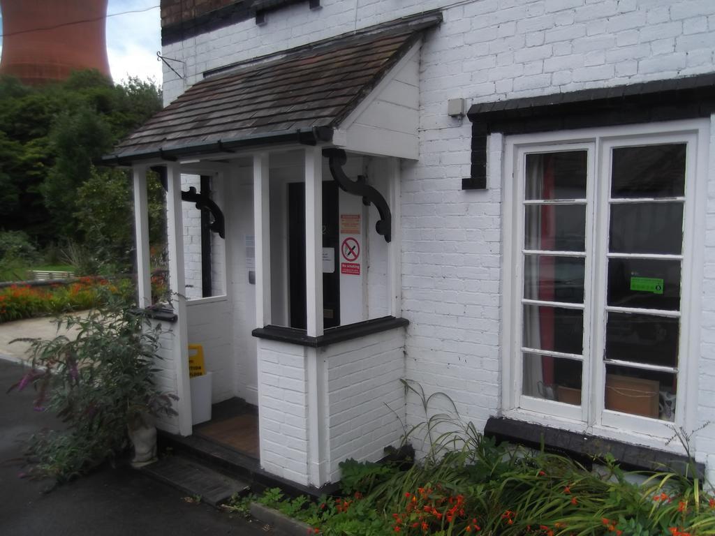 Firs Riverside B&B Ironbridge Bagian luar foto